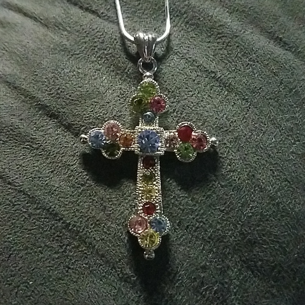 Cross pendant